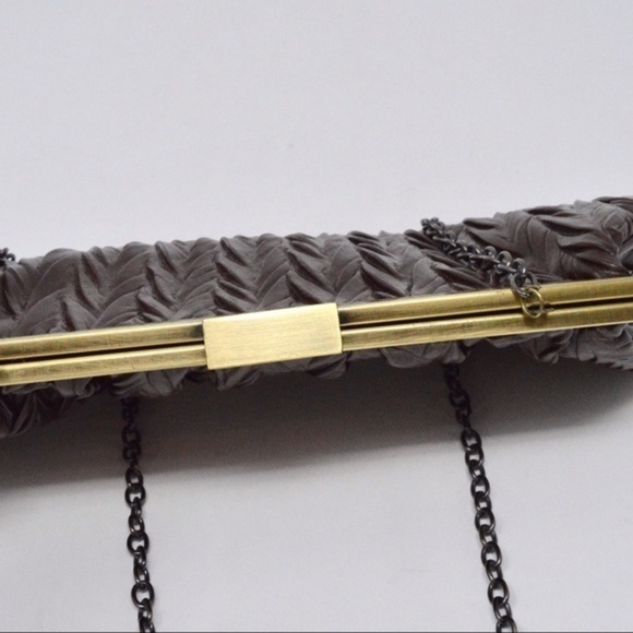 Jessica McClintock Textured Brown Clutch Chain Handle Clasp Frame Purse Bag - Picture 7 of 7